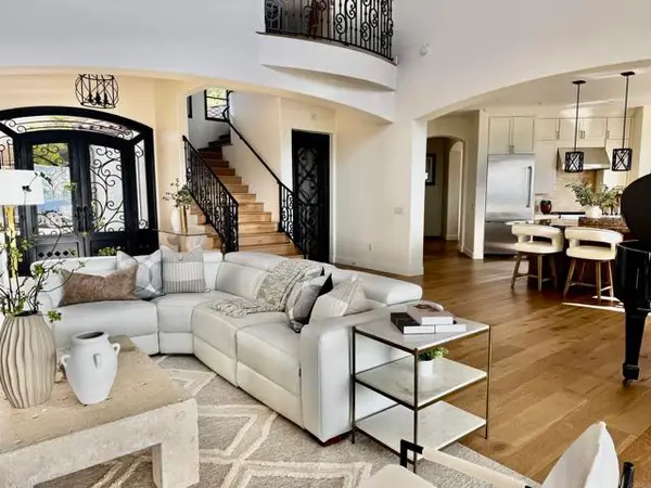 7795 Camino De Arriba, Rancho Santa Fe, CA 92067