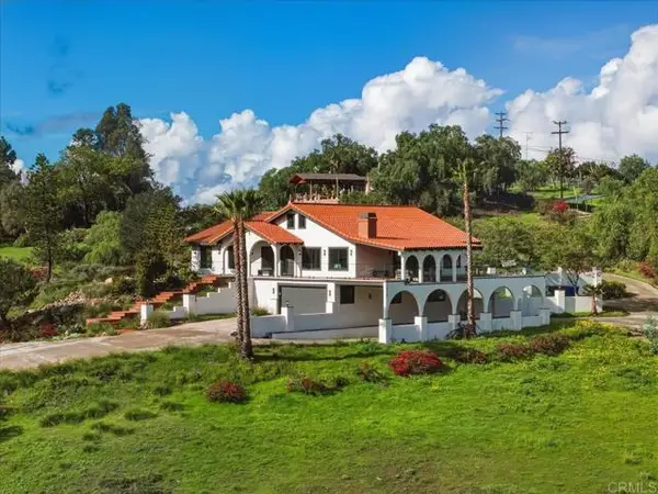 2918 Fairview Dr, Vista, CA 92084