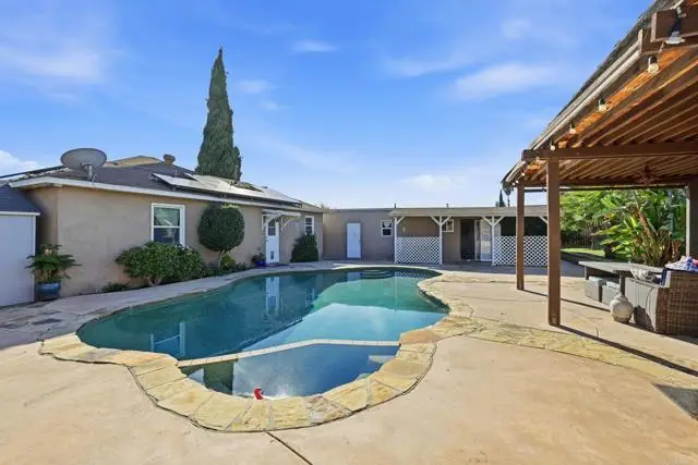 558 E El Norte Parkway, Escondido, CA 92026 - Image #2