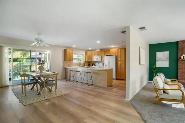 1227 Dolphin Circle, Vista, CA 92084 - Image #3