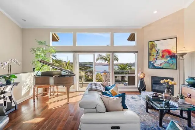 4077 Aidan Cir, Carlsbad, CA 92008 - Image #1