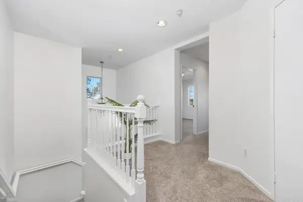 1555 Acacia Circle, Vista, CA 92081