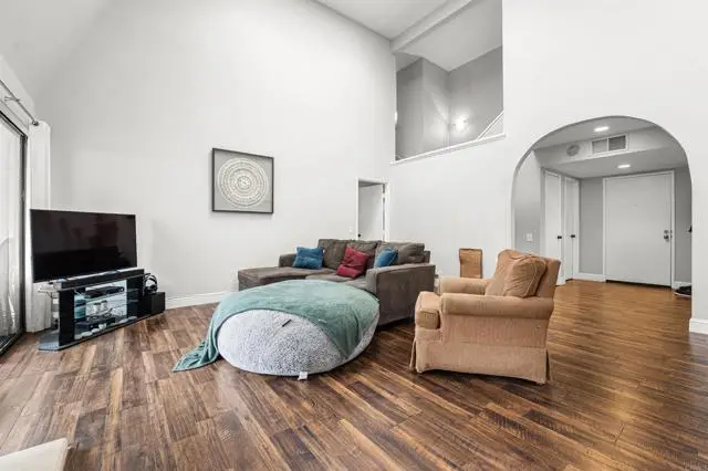 2537 Navarra Drive #9-B, Carlsbad, CA 92009 - #3