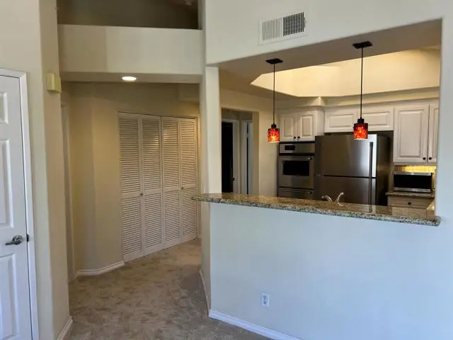 8597 Via Mallorca #E, La Jolla, CA 92037 - Image #3