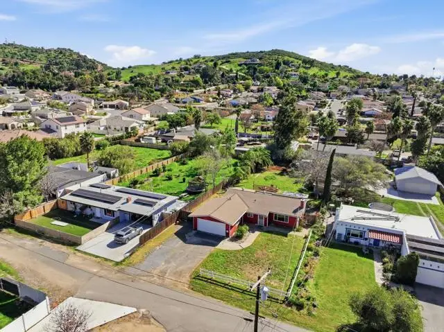 325 Aspero Court, Escondido, CA 92026 - Image #2