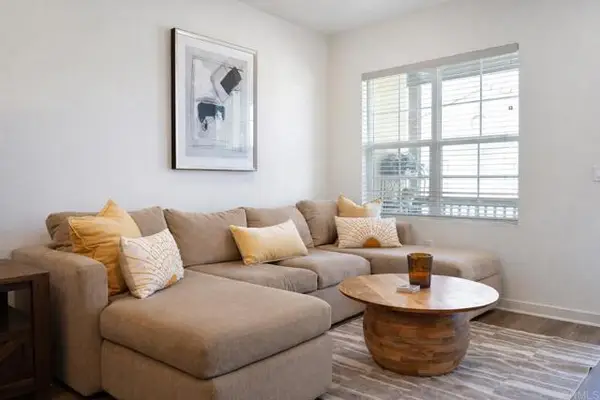 877 Blackstone Drive, San Marcos, CA 92078