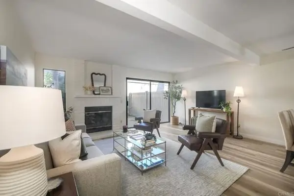 907 Hickory Court, Carlsbad, CA 92009