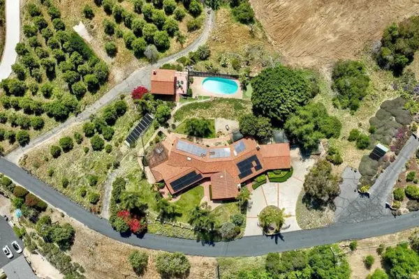 3149 Old Post Rd, Fallbrook, CA 92028