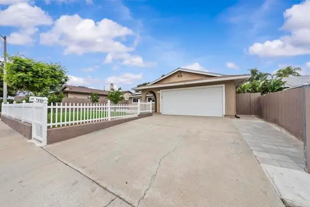 1110 Paula Way, Escondido, CA 92027 - #1