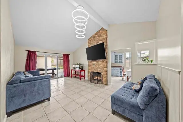 1110 Paula Way, Escondido, CA 92027 - #3