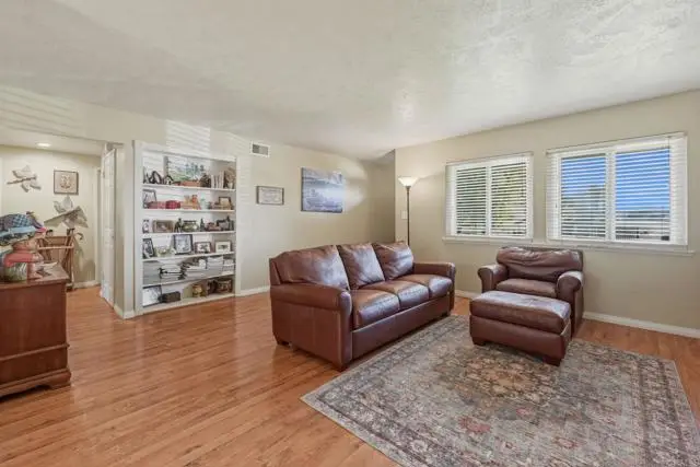 1957 Clover Way, Escondido, CA 92026 - #3