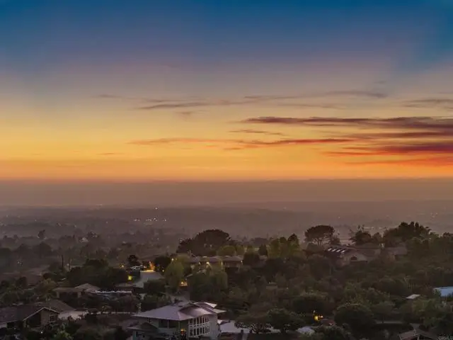 2166 Camino Cantera, Vista, CA 92084 - #2