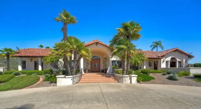 3040 Palm Hill Drive, Vista, CA 92084 - #1