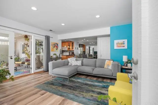 1081 Woodlake Dr, Cardiff By The Sea, CA 92007 - #3