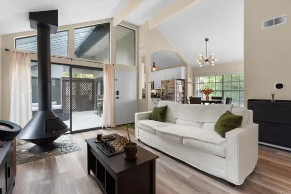 2524 W Macarthur Boulevard #A, Santa Ana, CA 92704