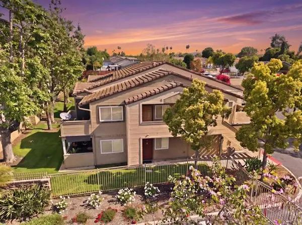 5004 Los Morros Way #2, Oceanside, CA 92057