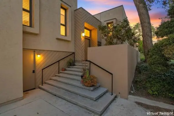 2201 Plaza De Las Flores, Carlsbad, CA 92009