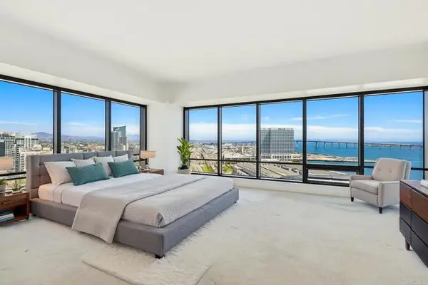 200 W Harbor Drive #2501, San Diego, CA 92101