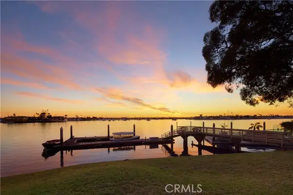 20 Harbor Island, Newport Beach, CA 92660