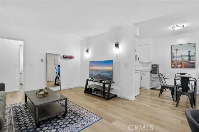 901 Linden Avenue #8, Long Beach, CA 90813 - Image #3