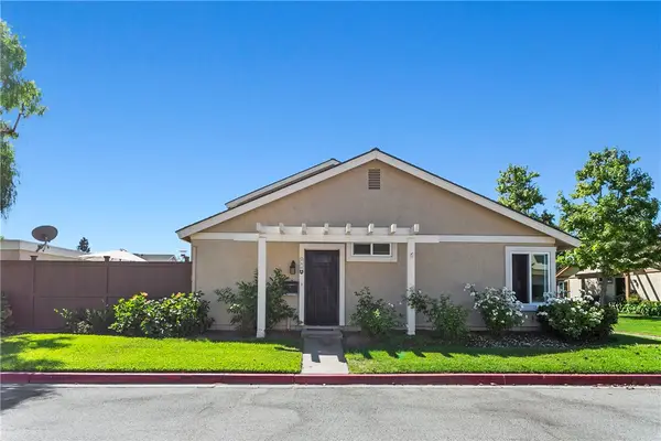 250 Carriage, Santa Ana, CA 92707