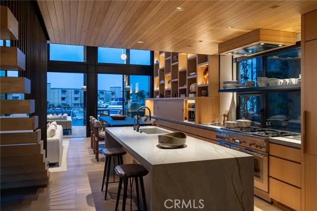 2910 Lafayette Avenue, Newport Beach, CA 92663 - Image #3