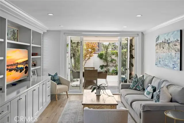 739 Avocado, Corona Del Mar, CA 92625 - Image #3