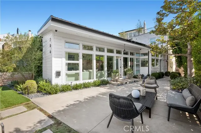 706 Poinsettia, Corona Del Mar, CA 92625 - Image #2