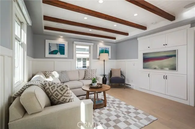 104 Onyx Avenue, Newport Beach, CA 92662 - Image #2