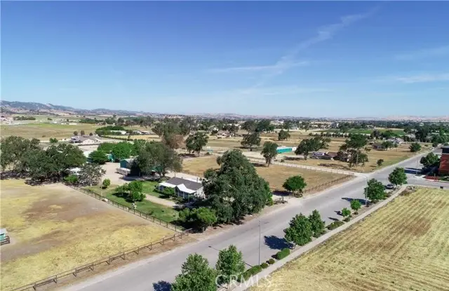 3405 Golden Hill Road, Paso Robles, CA 93446 - #1