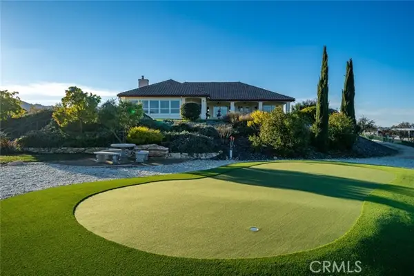 5495 Vista Serrano, Paso Robles, CA 93446