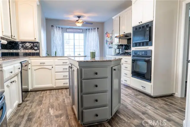 1430 E Laura Court, Visalia, CA 93292 - Image #2