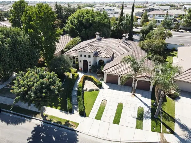 12011 Manorwood Street, Bakersfield, CA 93311 - Image #2