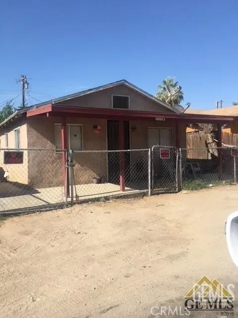 8900 Hope Lane, Lamont, CA 93241