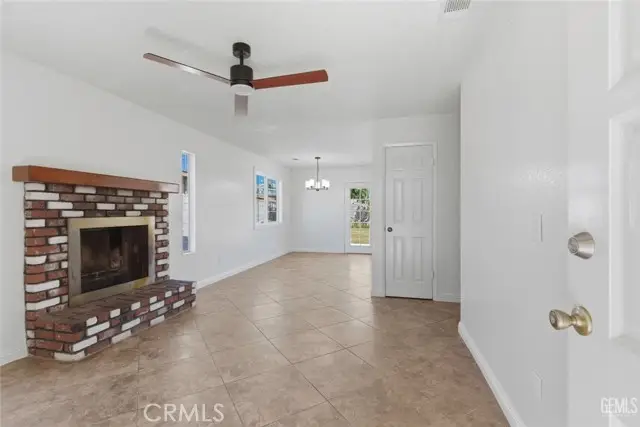 624 Tucker Street, Arvin, CA 93203 - #2