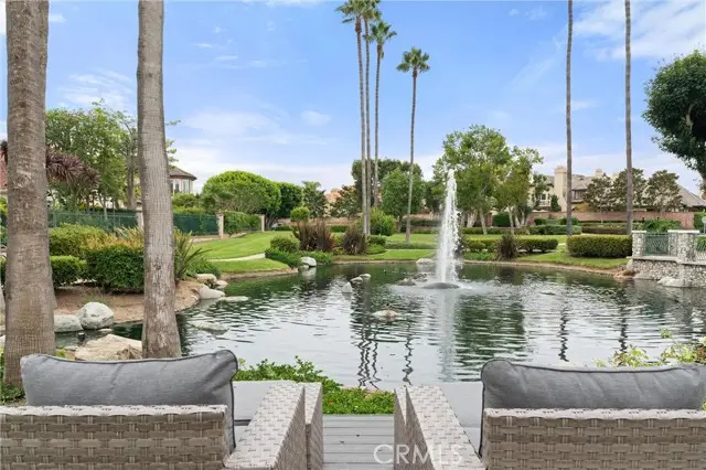 19425 Woodlands Drive, Huntington Beach, CA 92648 - Image #2