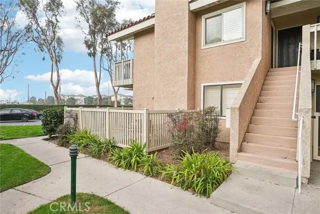 19052 Oceanport Lane #5, Huntington Beach, CA 92648 - Image #2