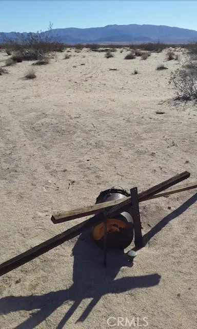 27 Schooler Road, Twentynine Palms, CA 92277 - #2