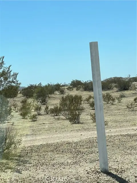 8 Debbie, California City, CA 93505