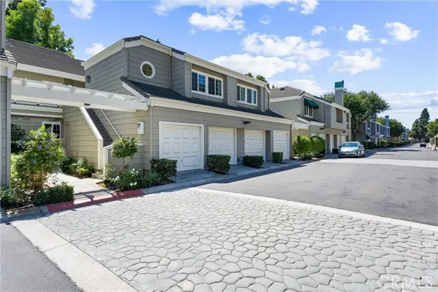 7402 Yellowtail Drive #204, Huntington Beach, CA 92648 - Image #1