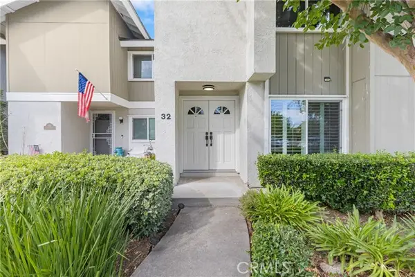 32 Goldenbush, Irvine, CA 92604