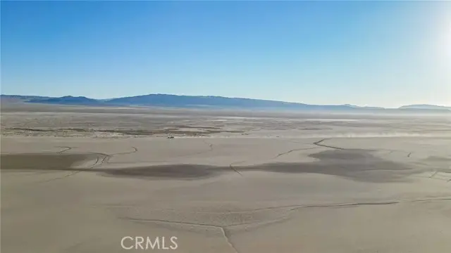 10000 Alberta Avenue, Hinkley, CA 92347 - Image #2