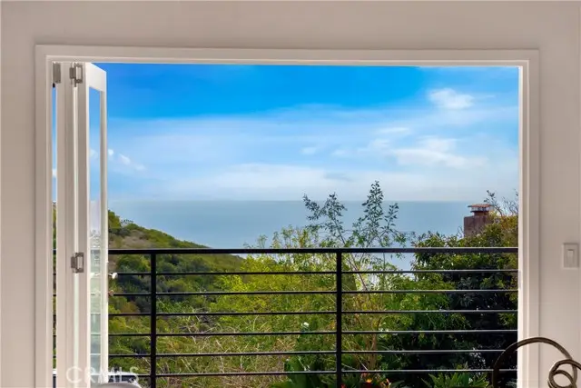 1596 Del Mar Avenue, Laguna Beach, CA 92651 - Image #2