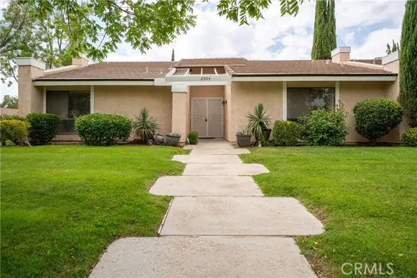 2904 W Avenue J4, Lancaster, CA 93536