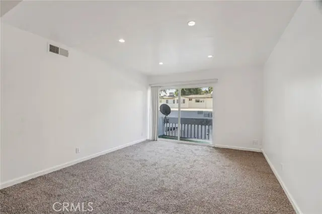 18620 Hatteras Street #247, Tarzana, CA 91356 - Image #3
