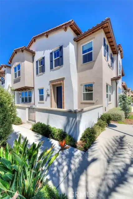 1138 Delpy View Point, Vista, CA 92084