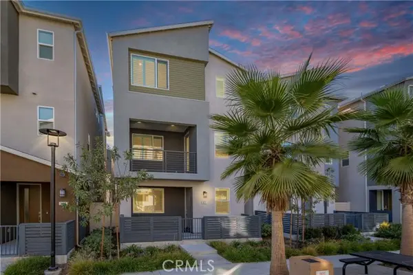 921 E 3rd Street, Santa Ana, CA 92701