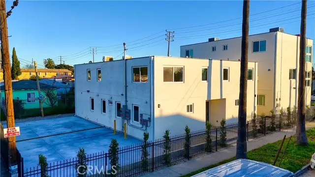 801 E 84th Place, Los Angeles, CA 90001 - Image #3