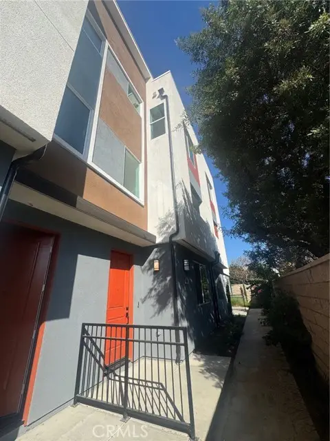 1882 E. 1st Street #260, Santa Ana, CA 92705