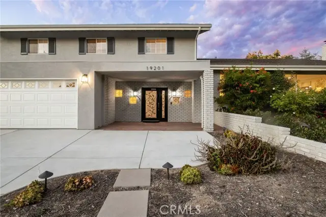 19201 Barrett Lane, North Tustin, CA 92705 - Image #3